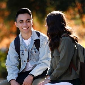 Meet your Posher, Max